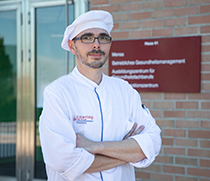 Kevin Giemsch, stellvertretender Betriebsleiter und Leiter des Konferenz- und Veranstaltungsservices der MUKS GmbH